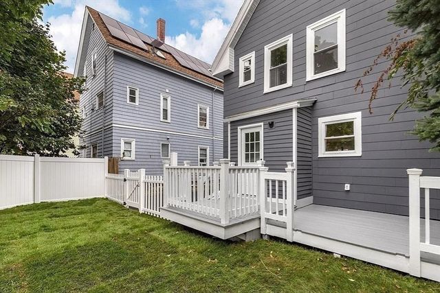 10 Williams Ave, Lynn, MA 01902