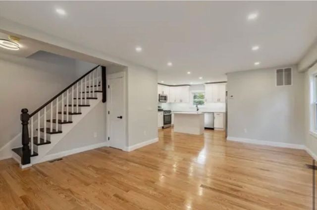 10 Williams Ave, Lynn, MA 01902