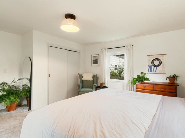 42 Hardy Avenue, Burlington, VT 05408