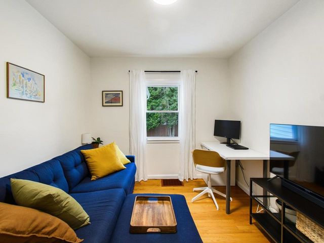 42 Hardy Avenue, Burlington, VT 05408