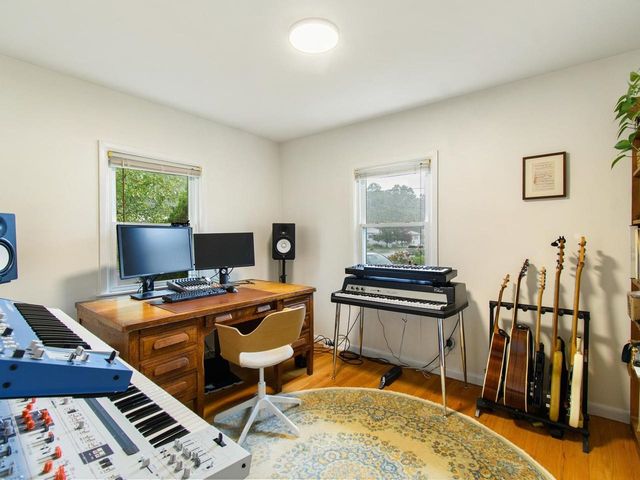 42 Hardy Avenue, Burlington, VT 05408