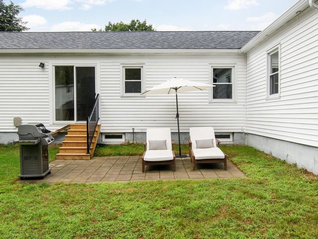 42 Hardy Avenue, Burlington, VT 05408