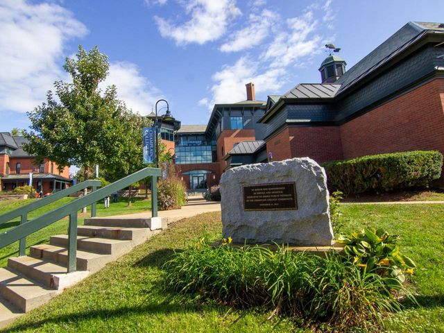 42 Hardy Avenue, Burlington, VT 05408