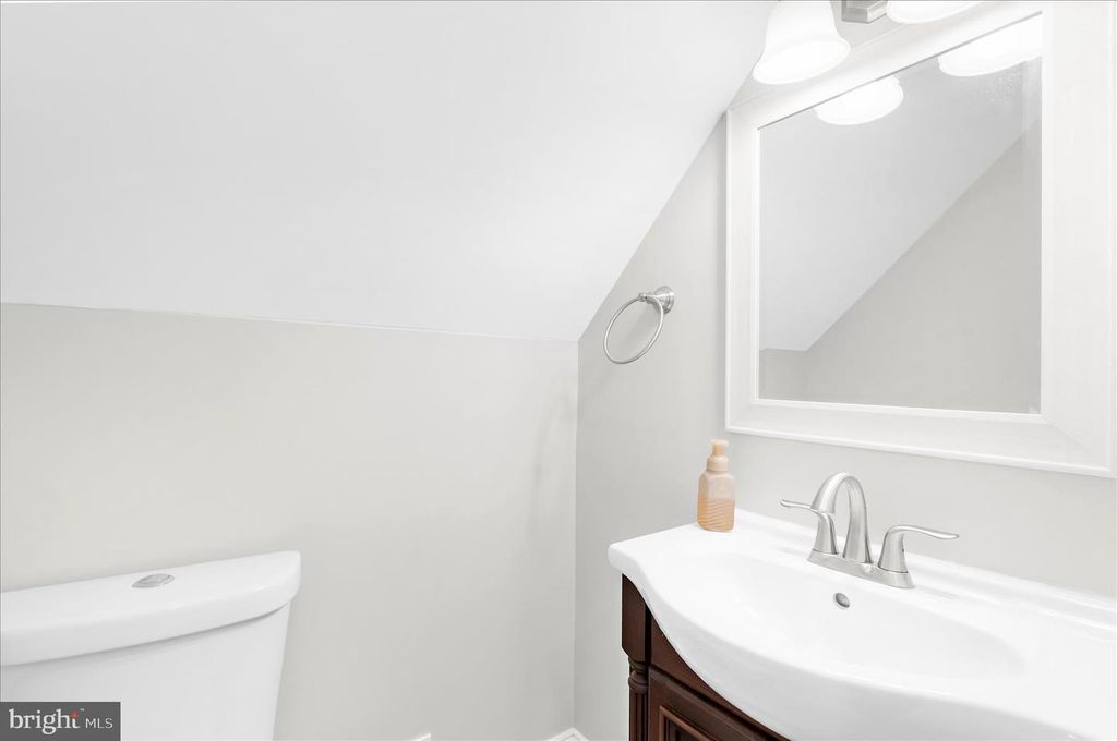 Image 27 of property listing at 3303 GRACE RD, Sparrows Point, MD 21219