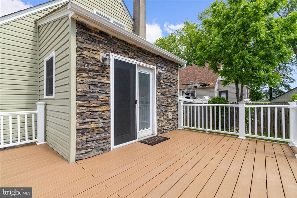 Image 32 of property listing at 3303 GRACE RD, Sparrows Point, MD 21219