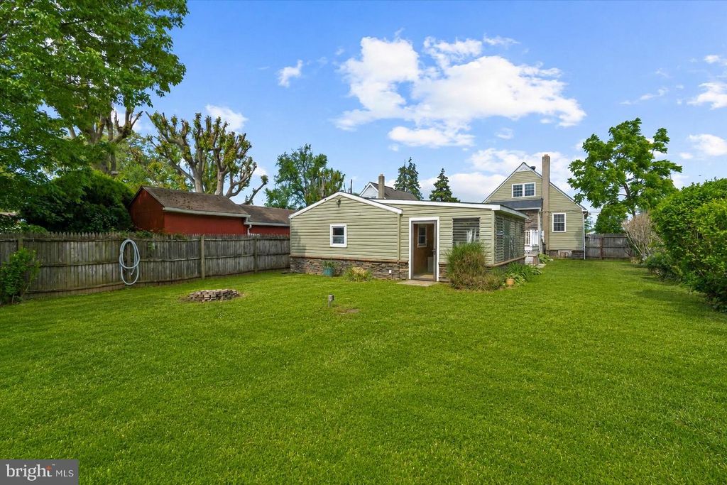 Image 40 of property listing at 3303 GRACE RD, Sparrows Point, MD 21219