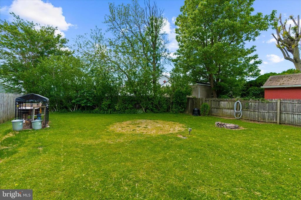 Image 42 of property listing at 3303 GRACE RD, Sparrows Point, MD 21219