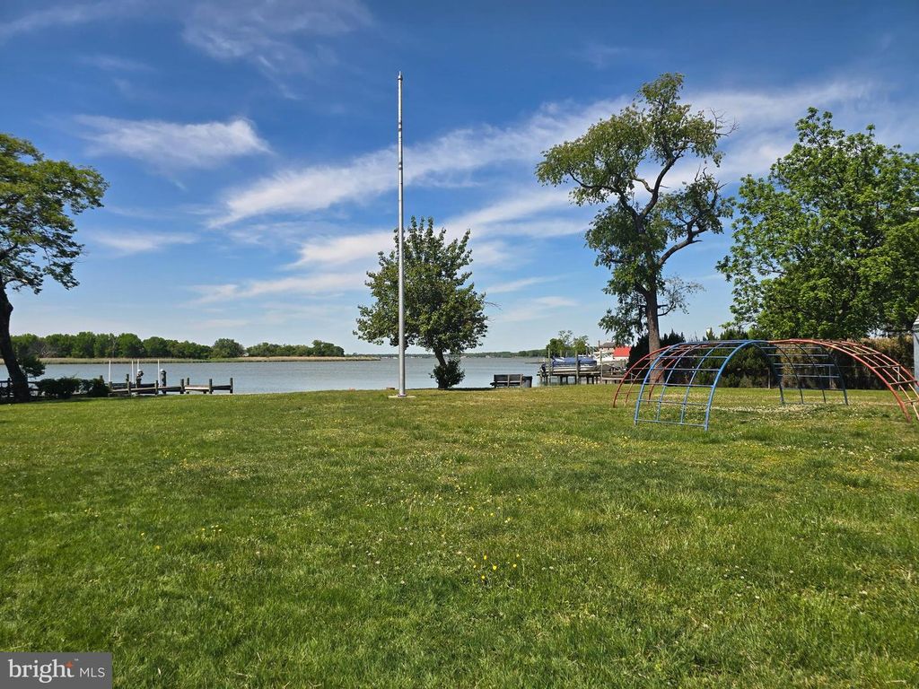 Image 54 of property listing at 3303 GRACE RD, Sparrows Point, MD 21219