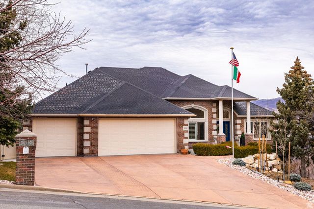 3252 SUNSET HOLLOW DR, Bountiful, UT 84010