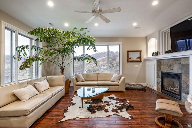 3252 SUNSET HOLLOW DR, Bountiful, UT 84010