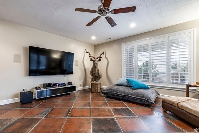 3252 SUNSET HOLLOW DR, Bountiful, UT 84010