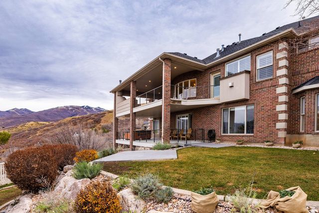 3252 SUNSET HOLLOW DR, Bountiful, UT 84010