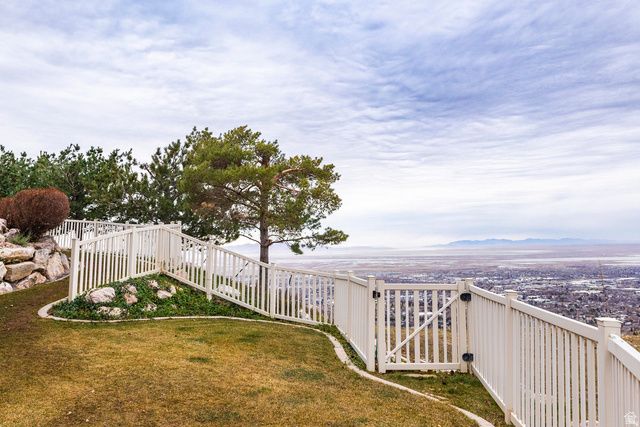 3252 SUNSET HOLLOW DR, Bountiful, UT 84010