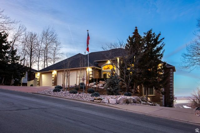 3252 SUNSET HOLLOW DR, Bountiful, UT 84010