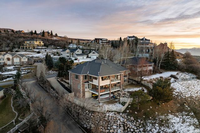 3252 SUNSET HOLLOW DR, Bountiful, UT 84010