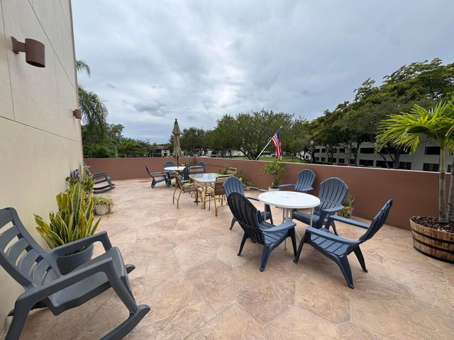 10641 W Clairmont Circle, Tamarac, FL 33321