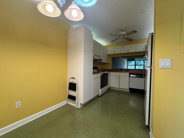 10641 W Clairmont Circle, Tamarac, FL 33321