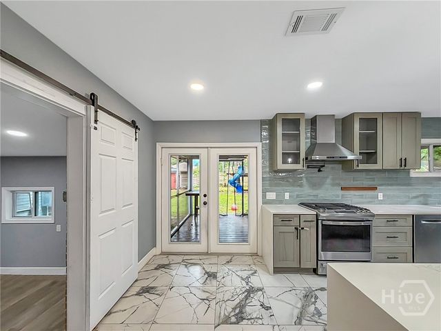315 KENSINGTON Drive, Savannah, GA 31405