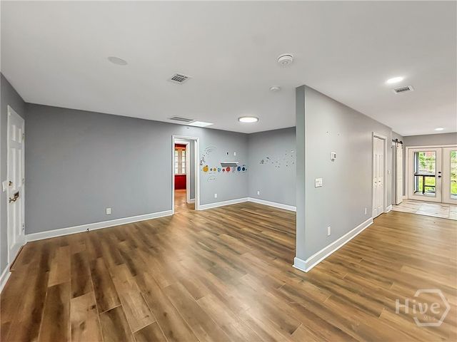 315 KENSINGTON Drive, Savannah, GA 31405