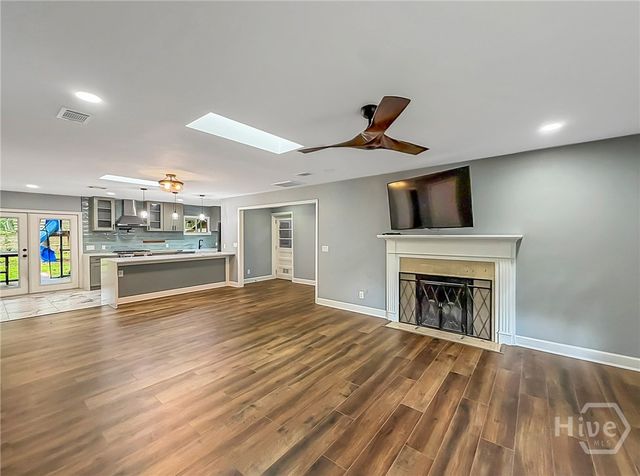 315 KENSINGTON Drive, Savannah, GA 31405