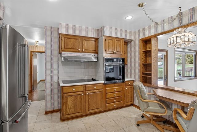 118 Edgar Ln, Peters Twp, PA 15367