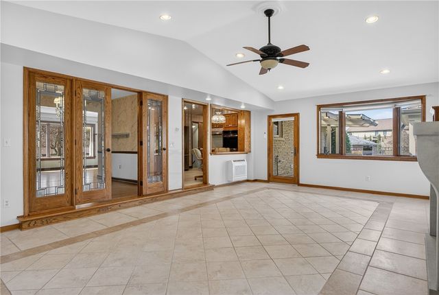 118 Edgar Ln, Peters Twp, PA 15367