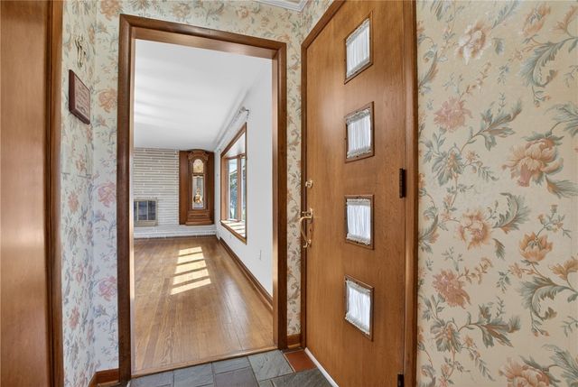 118 Edgar Ln, Peters Twp, PA 15367