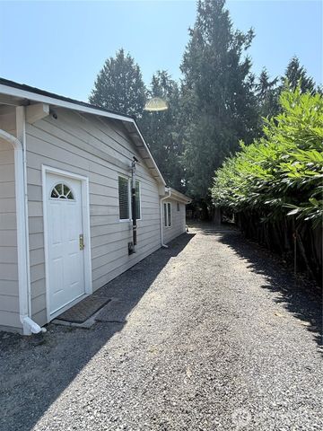 5622 202nd Street SW, Lynnwood, WA 98036