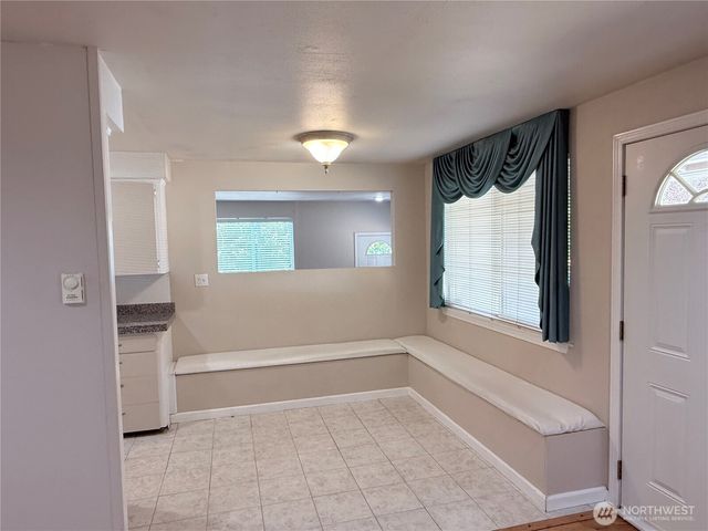 5622 202nd Street SW, Lynnwood, WA 98036