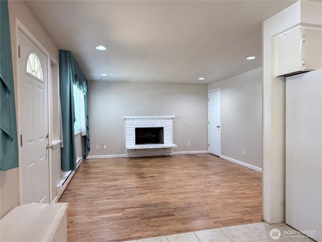 5622 202nd Street SW, Lynnwood, WA 98036