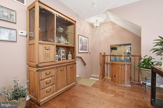 39 BOWMAN DR, Feasterville Trevose, PA 19053