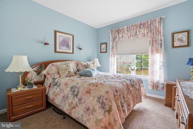 39 BOWMAN DR, Feasterville Trevose, PA 19053