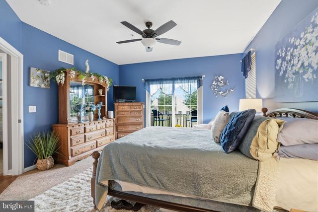 39 BOWMAN DR, Feasterville Trevose, PA 19053