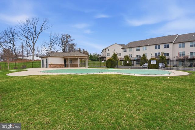 39 BOWMAN DR, Feasterville Trevose, PA 19053