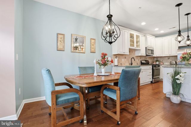 39 BOWMAN DR, Feasterville Trevose, PA 19053