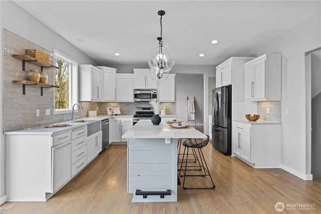 9806 Trombley Road, Snohomish, WA 98290