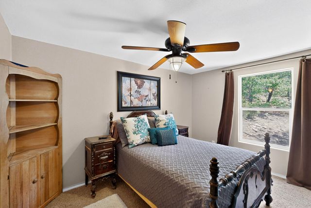 38 Chipmunk Lane, Tijeras, NM 87059