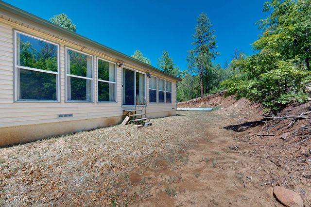 38 Chipmunk Lane, Tijeras, NM 87059