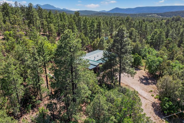 38 Chipmunk Lane, Tijeras, NM 87059