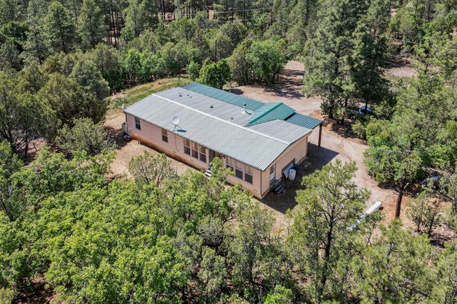 38 Chipmunk Lane, Tijeras, NM 87059