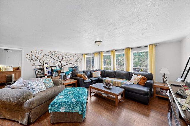 38 Chipmunk Lane, Tijeras, NM 87059