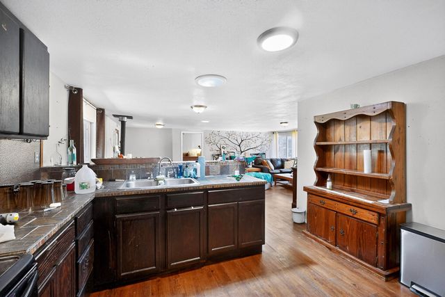 38 Chipmunk Lane, Tijeras, NM 87059