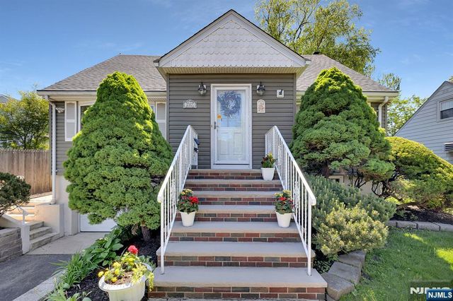287 Jackson Avenue, Rutherford, NJ 07070