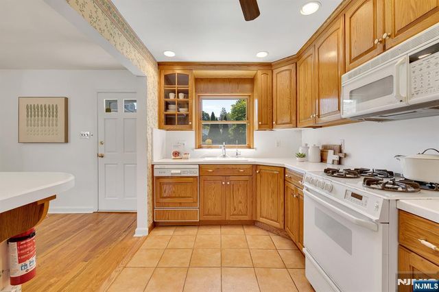 287 Jackson Avenue, Rutherford, NJ 07070