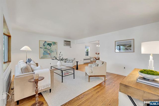 287 Jackson Avenue, Rutherford, NJ 07070