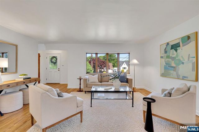 287 Jackson Avenue, Rutherford, NJ 07070