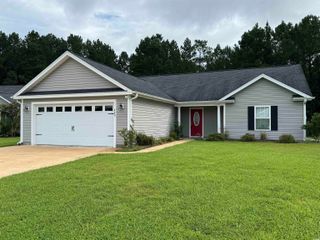 440 Oakham Dr., Conway, SC 29527