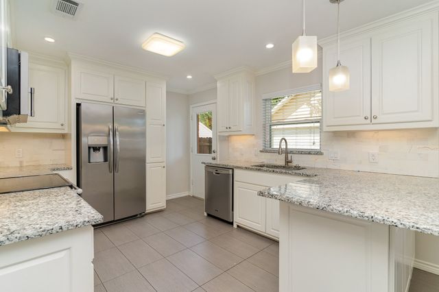 3709 Van Ness Lane, Dallas, TX 75220