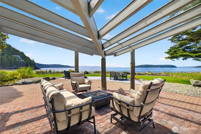 11752 Esther Lane, Anacortes, WA 98221
