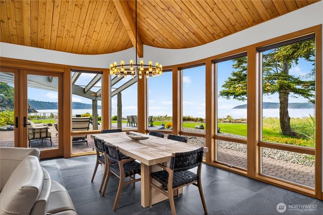 11752 Esther Lane, Anacortes, WA 98221